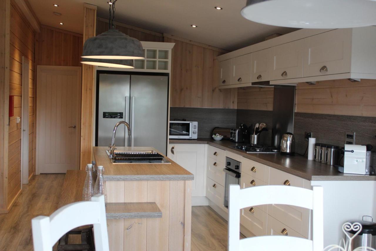 7 The Oaks Apartment *